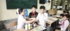 Trường PTDTBT TH Huổi Lèng phối hợp với Trạm y tế để tẩy giun